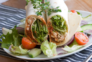 Chicken fajita with vegetable salad