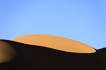 Libye, randonnée chamelière dans l'Akakus