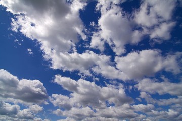 Obraz premium Niebo z chmurami