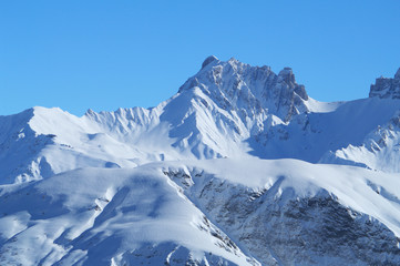 montagnes enneigées