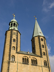 Fototapeta na wymiar Wahrzeichen in Herzens Goslar