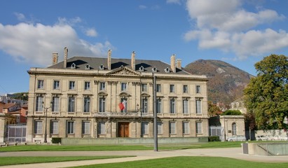 Fototapeta na wymiar Budynek Grenoble