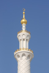 Fototapeta na wymiar Minaret of Sheikh Zayed Mosque, Abu Dhabi UAE
