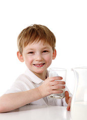 Kid drinking milk