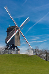 Obraz premium Windmill on hill