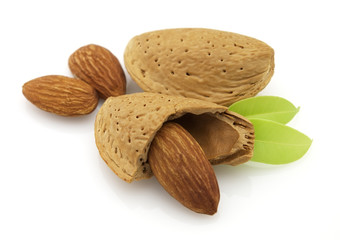 Almonds with kernel