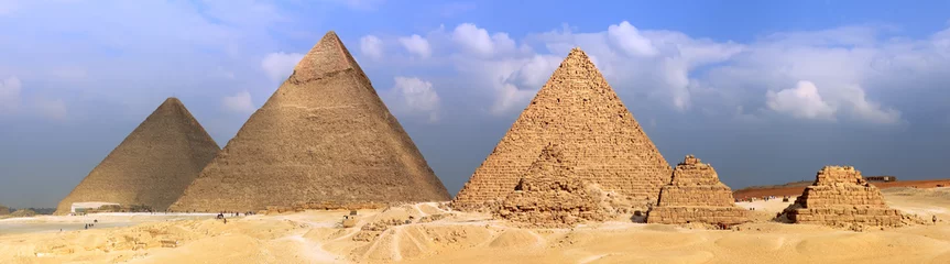 Tuinposter Grote piramides, gelegen in Gizeh. © BRIAN_KINNEY