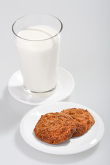 glass of milk with cookies