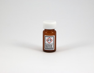 Flasche braun - ätzend