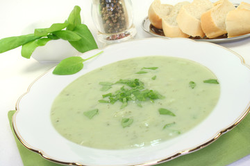 Kräutersuppe
