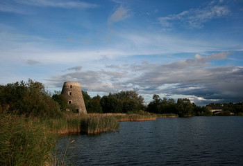 Fototapeta na wymiar Tower of old mill