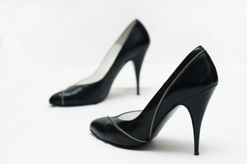 schwarze pumps high heels