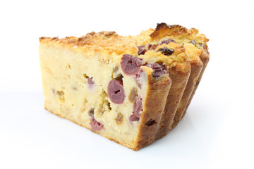 Part de pouding traditionnel à la cerise