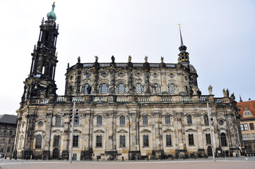 Fototapeta na wymiar Catholic cathedral in Dresden