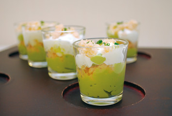 Verrines avocat-crevettes