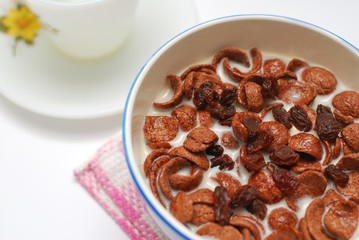 Healthy cereal topped with raisins