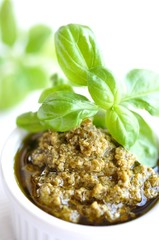 Pesto, Basilikum