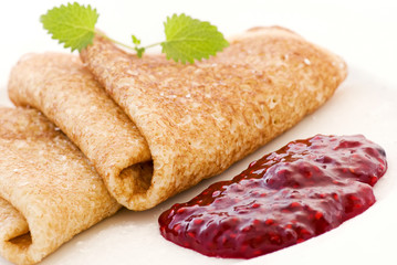 Pfannkuchen mit Marmelade
