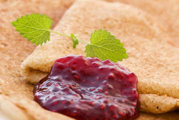 Pfannkuchen mit Marmelade