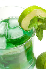 mojito cocktail with laim and leaf lies