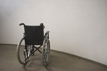 Fototapeta na wymiar Wózek inwalidzki