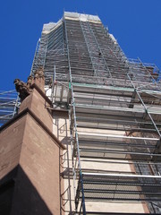 Baugerüst an der St. Jacobi-Kirche in Göttingen