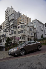 Fototapeta na wymiar Next to Lombard street in San Francisco, California