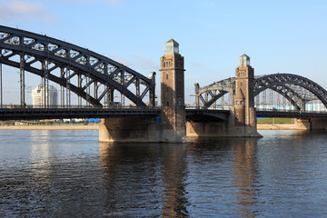 Fototapeta na wymiar Most Piotra Wielkiego. Saint Petersburg.