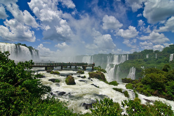 Iguazu Wasserfälle,  near Foz do Iguaçu, Paraná, Brazil © flyfisher