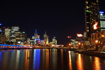 Fototapeta na wymiar Melbourne - Yara River and Casino Fire