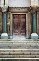 Fototapeta premium Old entrance