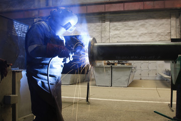 worker welding
