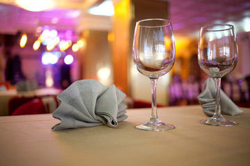 Glasses and Napkins