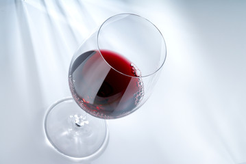 ein Glas Rotwein