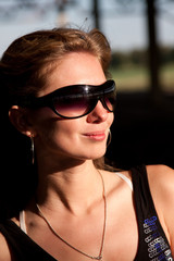 Fototapeta na wymiar Beautiful woman in sunglasses