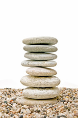 torre de piedra sobre fondo blanco