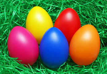 Fototapeta na wymiar Bunte Ostereier - Kolorowe jaja wielkanocne