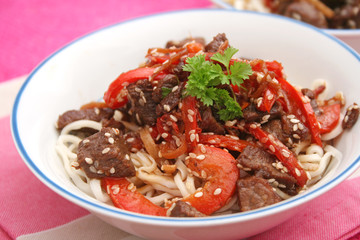 Asiatische Nudeln