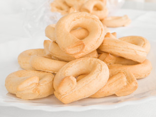 Italian Boiled Pretzels: Taralli.