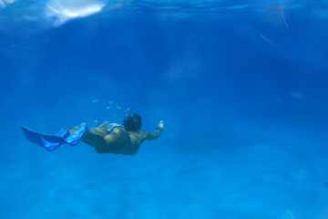 Fototapeta na wymiar nurkowanie głębokie