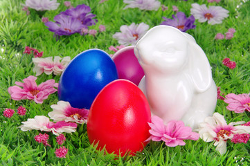 Ostereier auf Blumenwiese - easter eggs on flower meadow 02