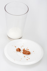 glass of milk with cookies