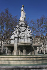 Fototapeta na wymiar Fountain Place Lyautey w Lyonie