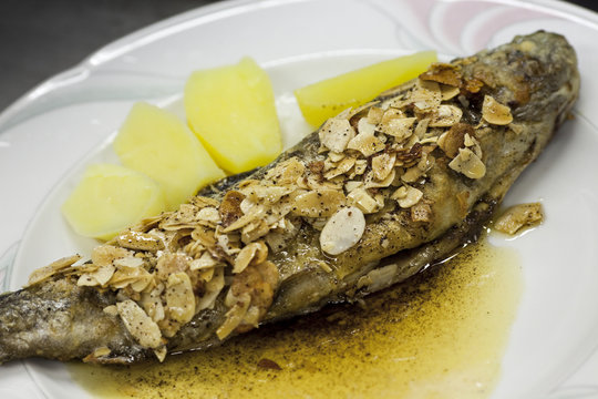 truite aux amandes