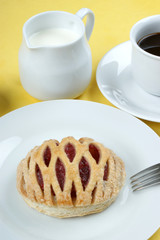 selbst gebackener Kuchen und Kuchengabel