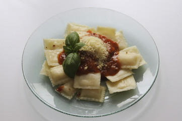 Ravioli al rag&ugrave;