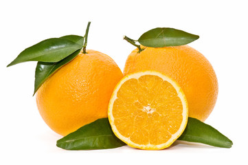 Fototapeta na wymiar Świeżo zebrane pomarańczy