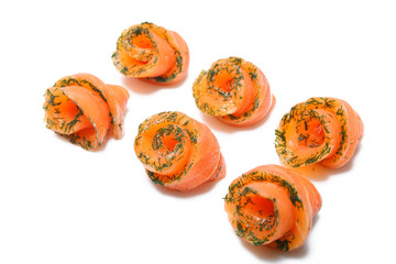 Roulés de saumon et aneth