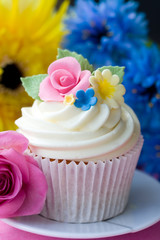 Flower cupcake