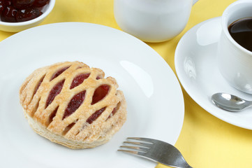 selbst gebackener Kuchen und Kuchengabel